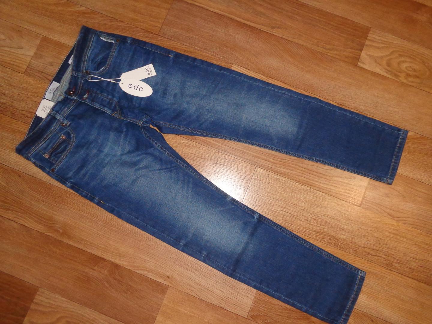 Отзыв на Стрейчевые джинсы с Used-Омовение из Интернет-Магазина ESPRIT
