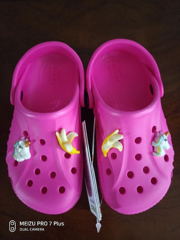 crocs baya clog review