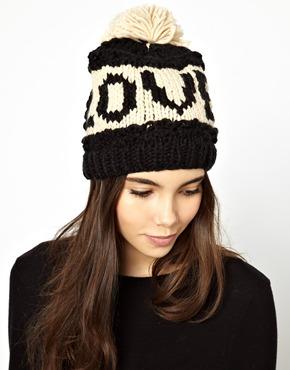 Отзыв на New Look - Love - Шапка с бубоном из Интернет-Магазина Asos