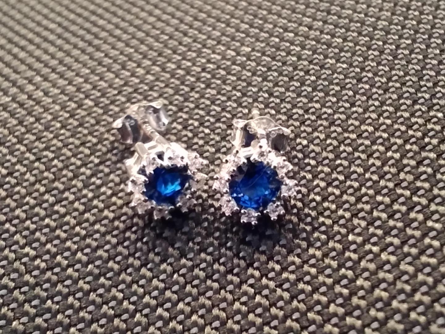Отзыв на Серьги с кристалл,камень цвет:Королевский синий из Интернет-Магазина Silvity