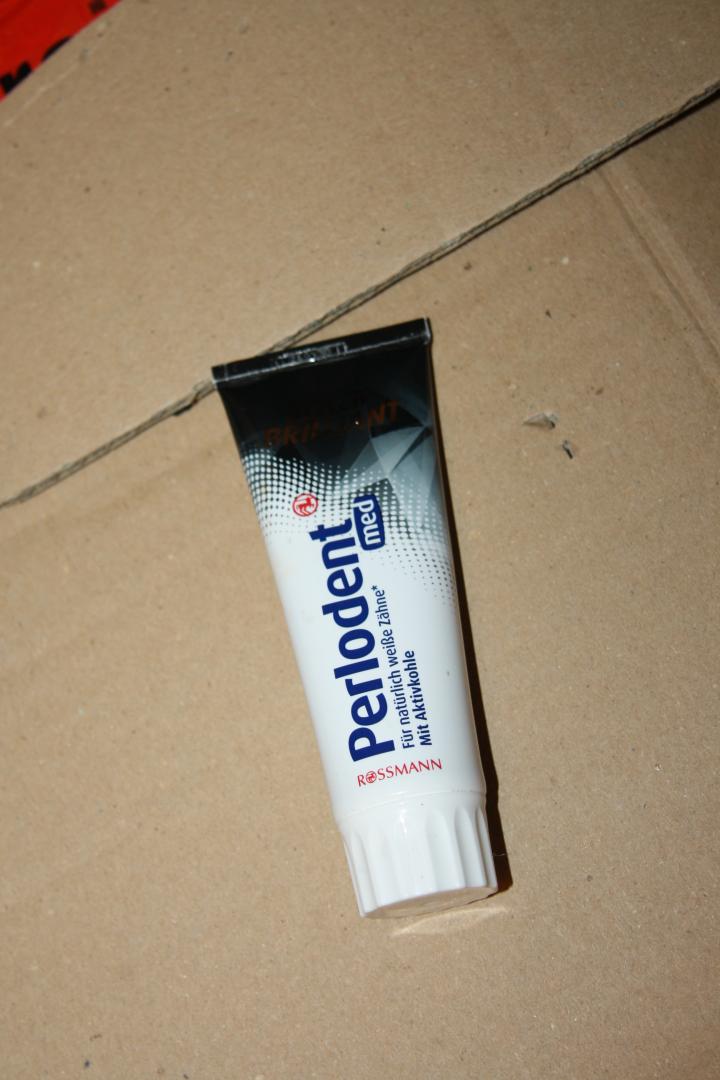 Отзыв на Черные  зубная паста из Интернет-Магазина ROSSMANN
