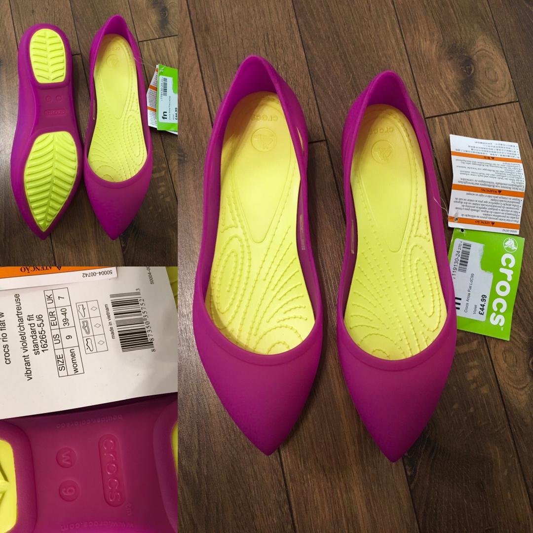 Crocs rio outlet flat