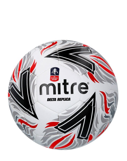 Футбольные мячи от 3,6 € Скидки до 35% из магазина Sports Direct (Германия)