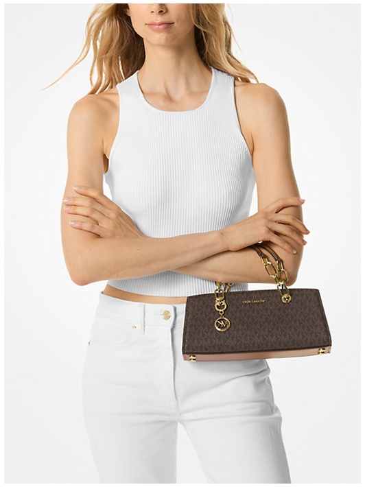 Сумочки та взуття  Знижки до  60% из магазина Michaelkors (Германия)