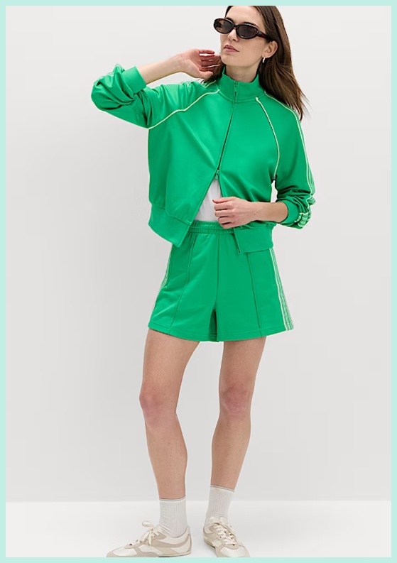 Жіночий одяг та взуття Дод. знижка 20% з магазину Marks & Spencer (Німеччина)
