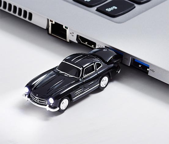 Отзыв на USB-Stick »Mercedes 300 SL« из Интернет-Магазина Tchibo